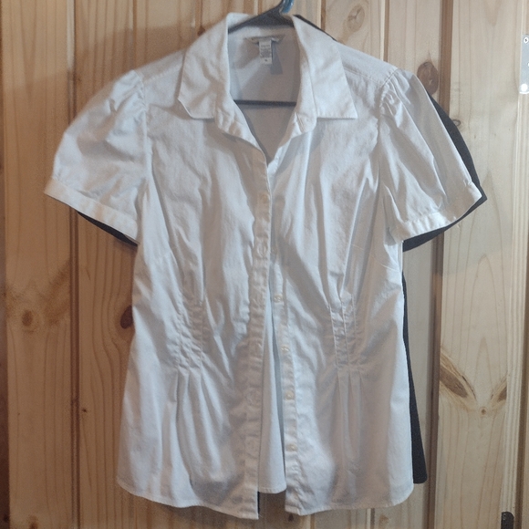 Three Banana Republic button downs - Picture 2 of 12